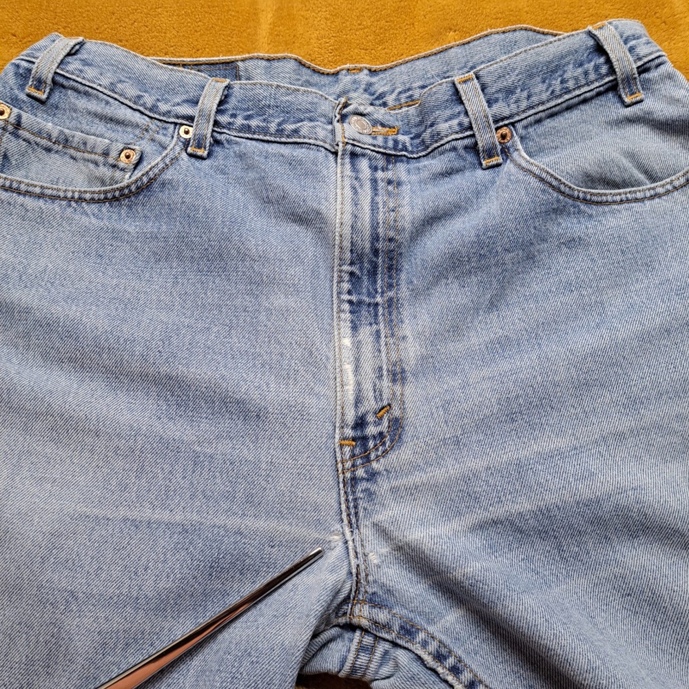 Levi's 505 Straight Leg Jeans Men 36x32 Light Blue Good Raw Hem Made in USA - Picture 15 of 16